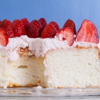 Sweet Tooth Tuesdays: Angel Food Cake with Strawberry Cream